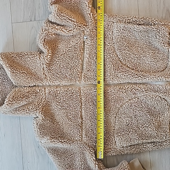 Wilfred Teddy Sherpa Jacket - Picture 15 of 16